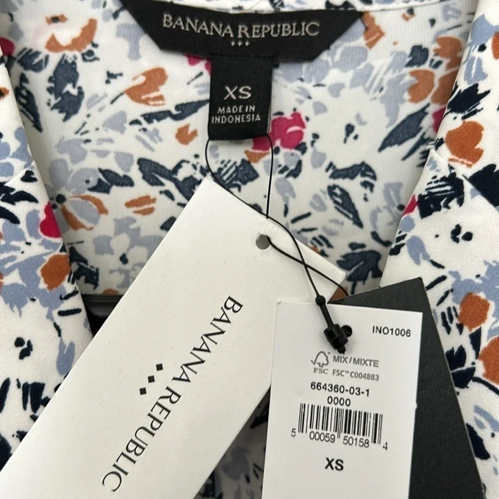 Banana Republic floral top NWT - Picture 2 of 8
